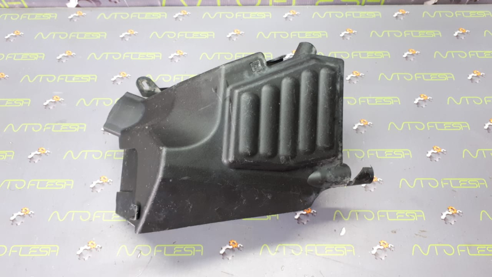 Б/у корпус блока предохранителей 8200129136/ 8200129134 для Nissan Kubistar/ Renault Kangoo