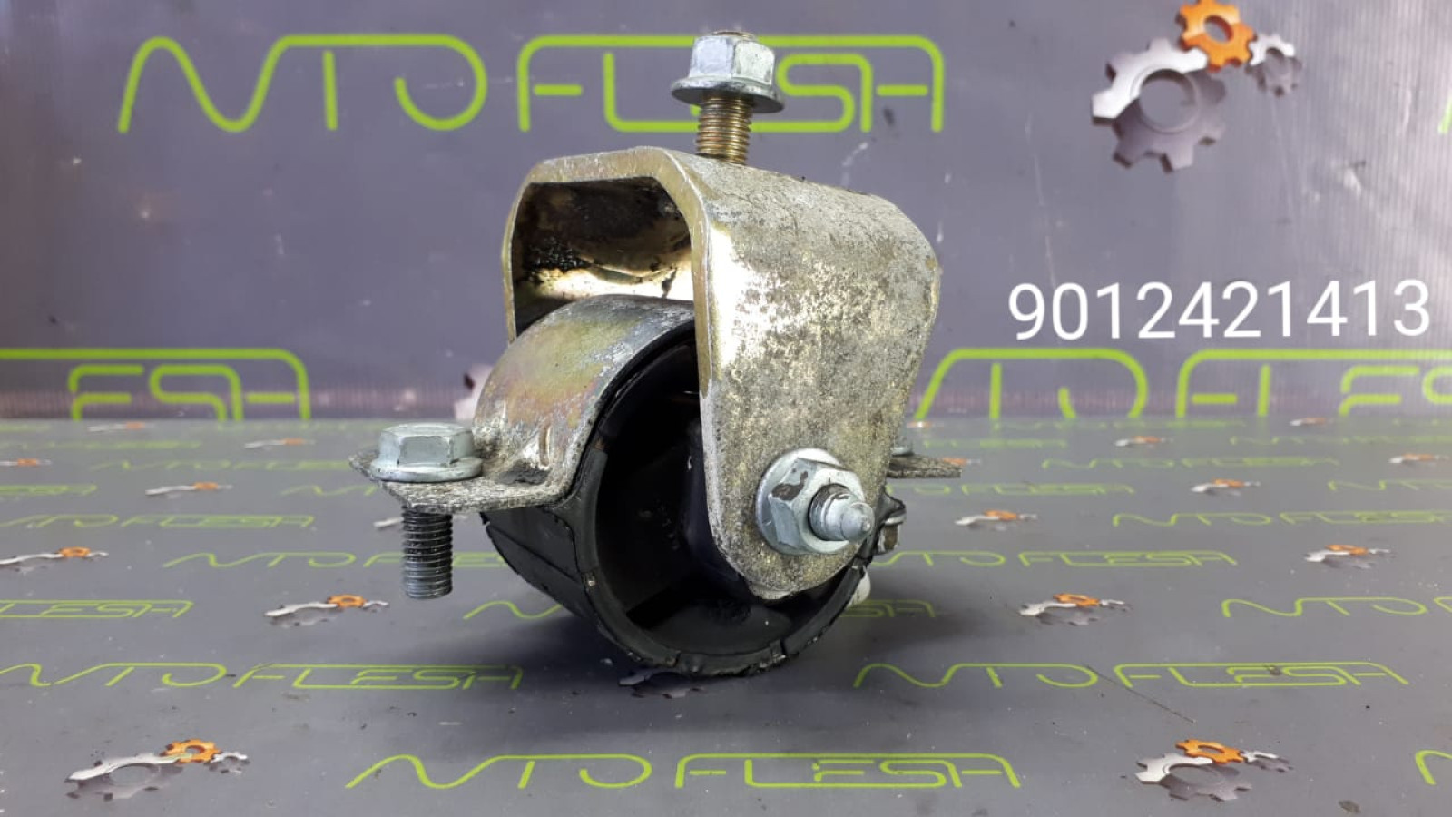 Б/у подушка КПП 9012421413 для Mercedes Sprinter/ Volkswagen LT 28-46 Б/у подушка КПП 9012421413 для Mercedes Sprinter/ Volkswagen LT 28-46