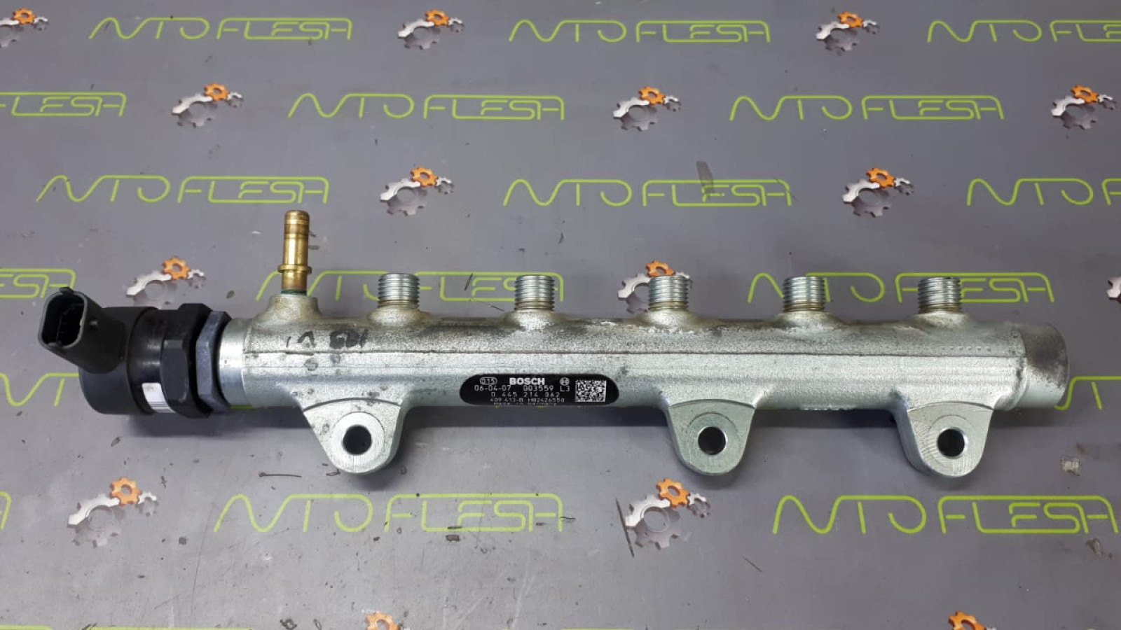 Б/у топливная рейка/ рампа 0445214062, 2.0 dCi для Mazda 3/ Nissan Primastar/ Opel Vivaro/ Renault Trafic II Б/у топливная рейка/ рампа 0445214062, 2.0 dCi для Mazda 3/ Nissan Primastar/ Opel Vivaro/ Renault Trafic II