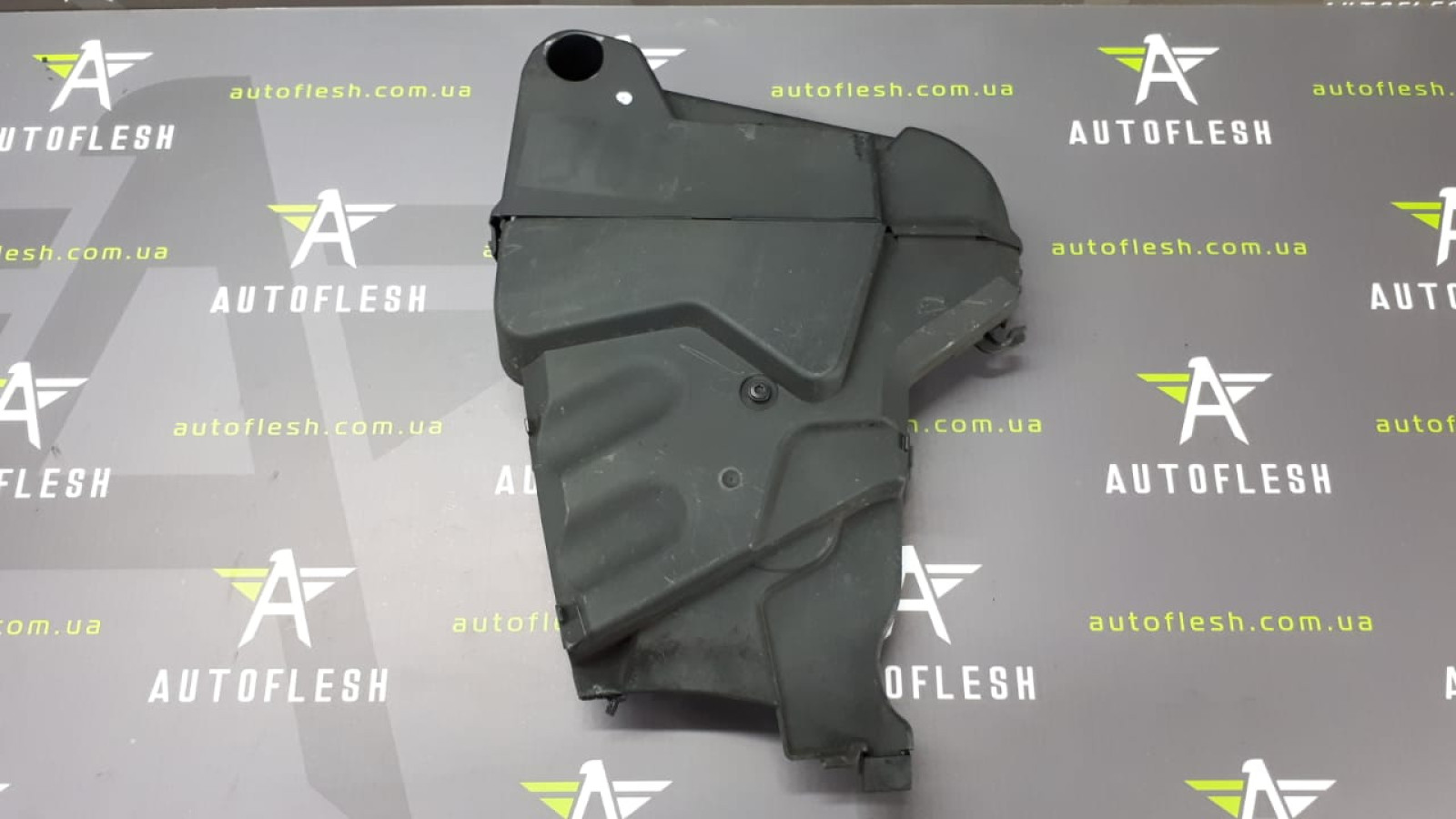 Б/у защита ремня ГРМ 8200294737, 8200294738, 1.5 dCi для Renault Grand Scenic II/ Megane II/ Scenic II