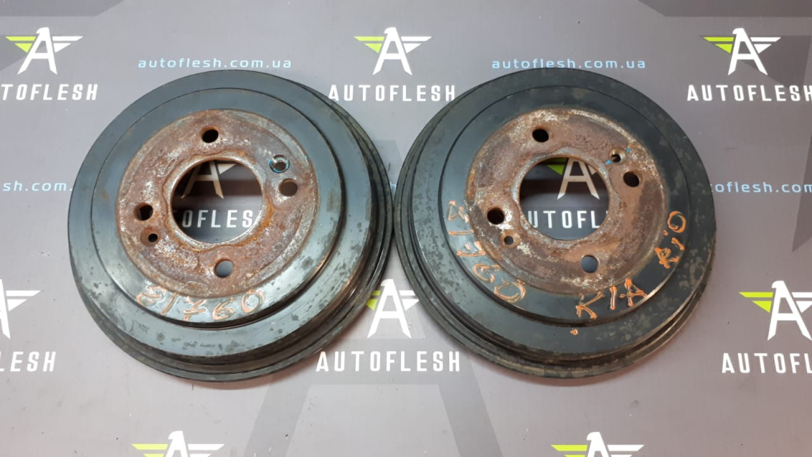 Б/у тормозной барабан задний 584111G000 для Hyundai Accent III, i10, i20/ Kia Rio II