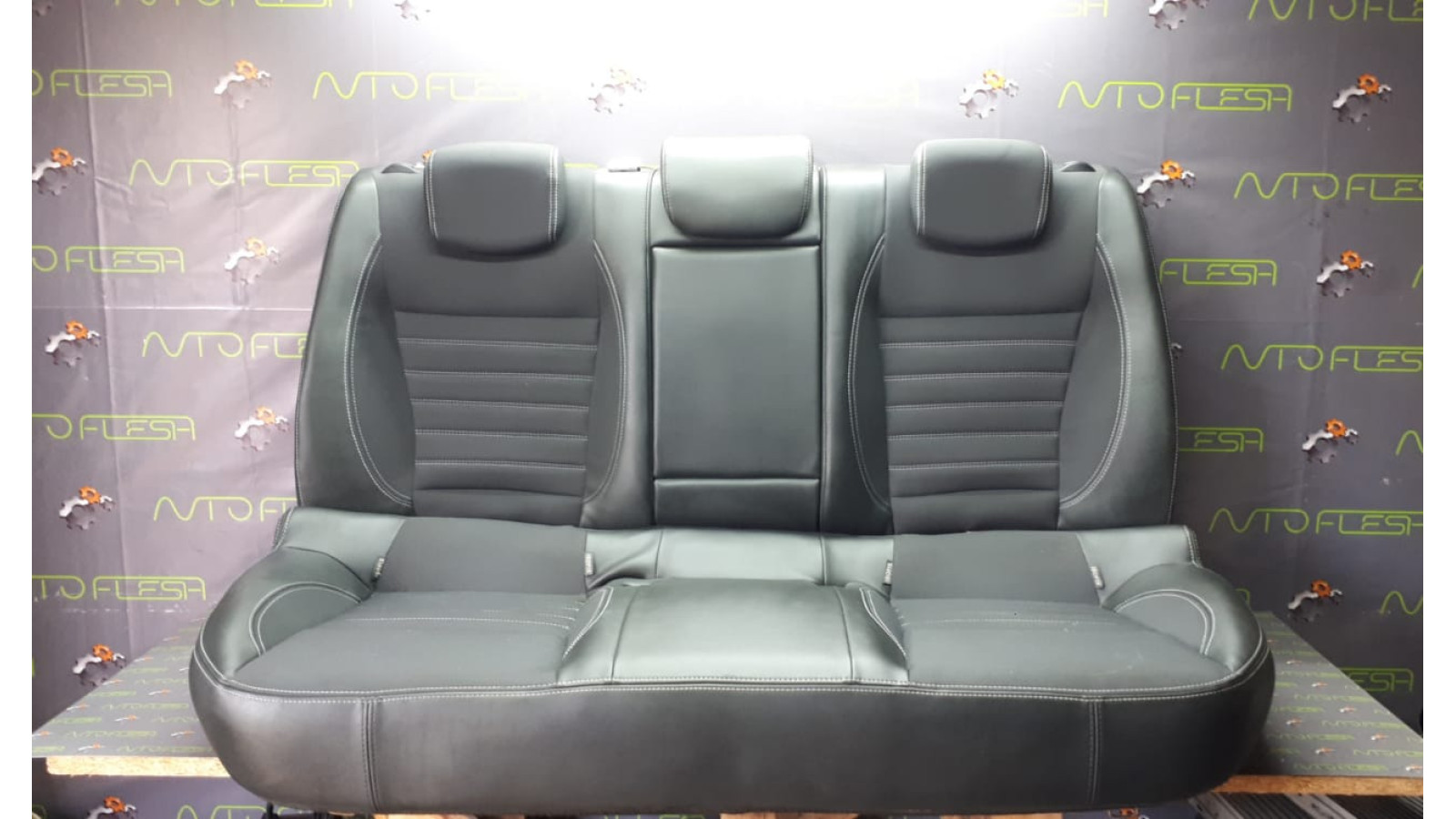 Б/у сиденья задние для Renault Laguna III, X91 хэтчбек Б/у сиденья задние для Renault Laguna III, X91 хэтчбек