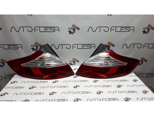 Б/у фонарь задний 265550007R, 265500007R для Renault Megane III, хэтчбек