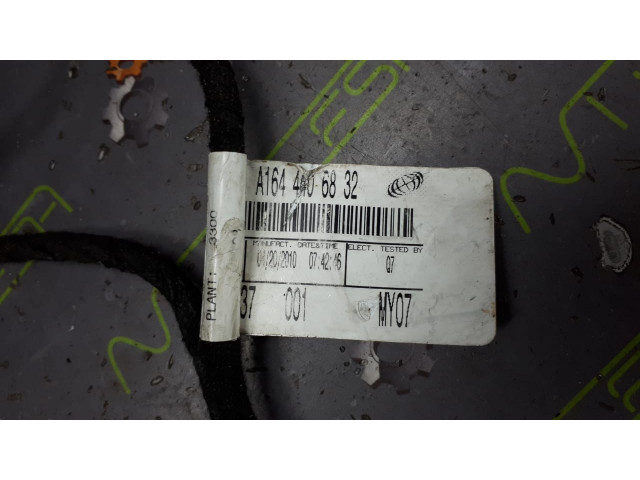 Б/у фаркоп оригинальный Westfalia A1643101904 для Mercedes M-Class (W164) Б/у фаркоп оригинальный Westfalia A1643101904 для Mercedes M-Class (W164)