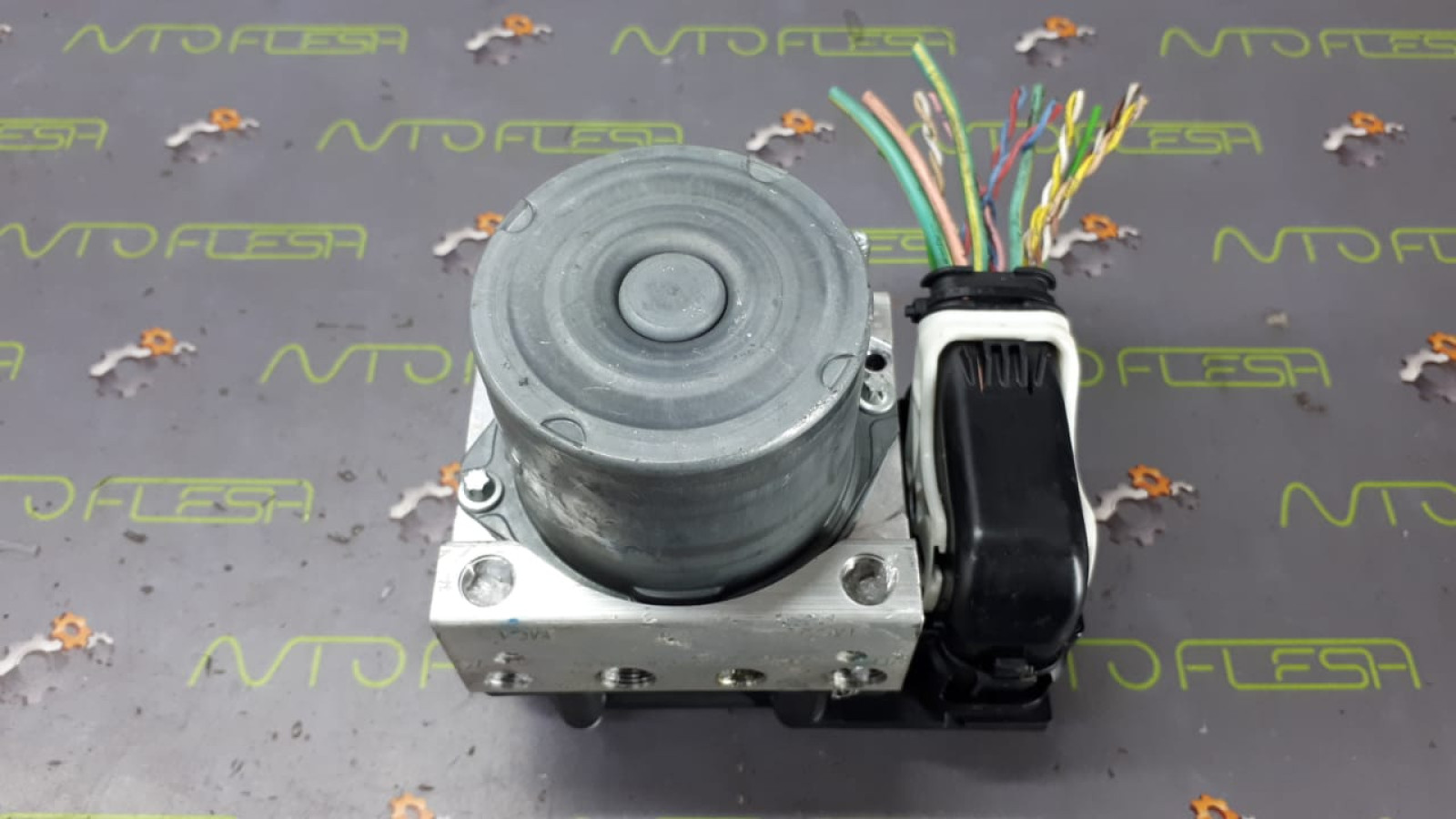 Б/у блок управления ABS 9801127780/ 0265209025, 0265801179 для Citroen Berlingo/ Peugeot Partner