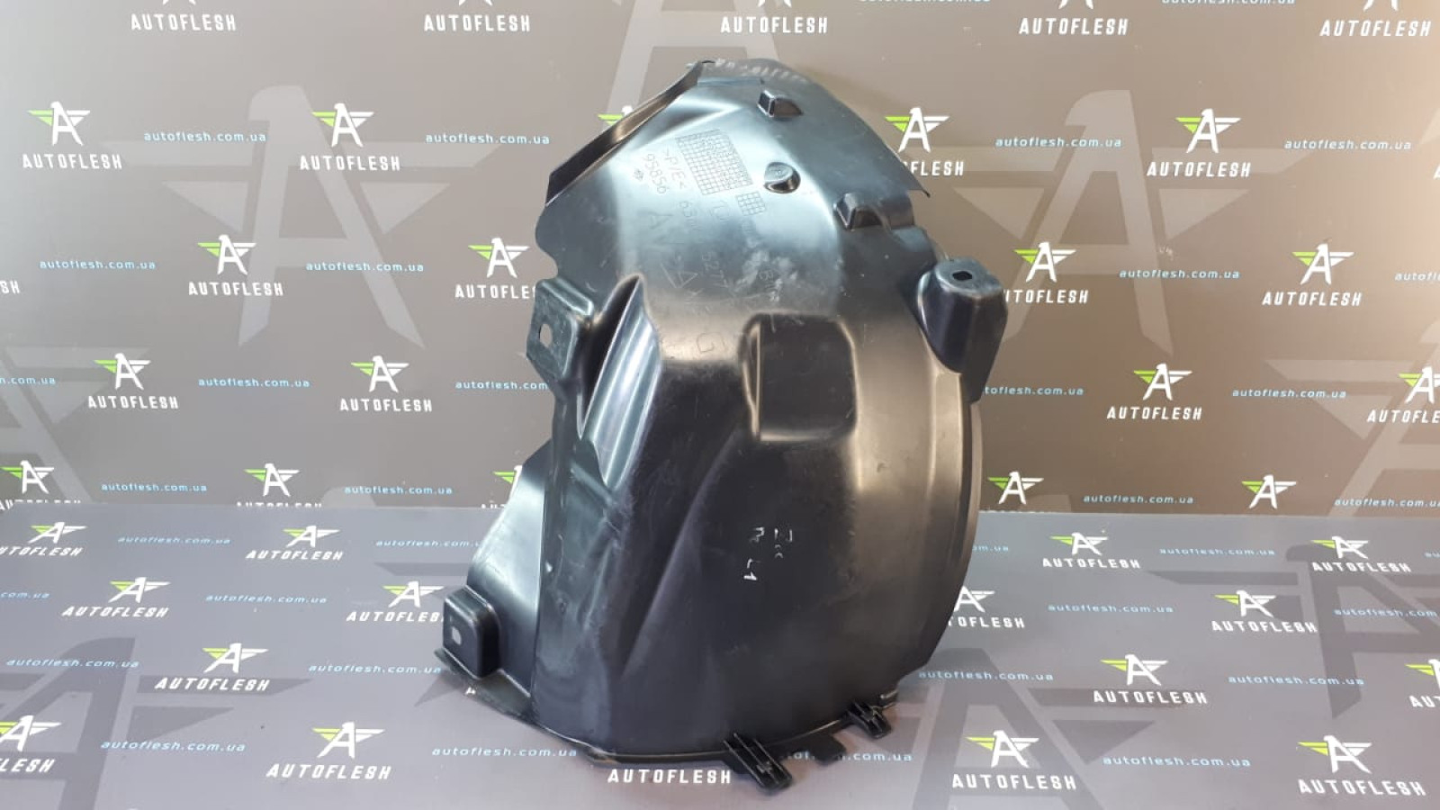 Б/у подкрылок передний левый 638455277R для Renault Zoe