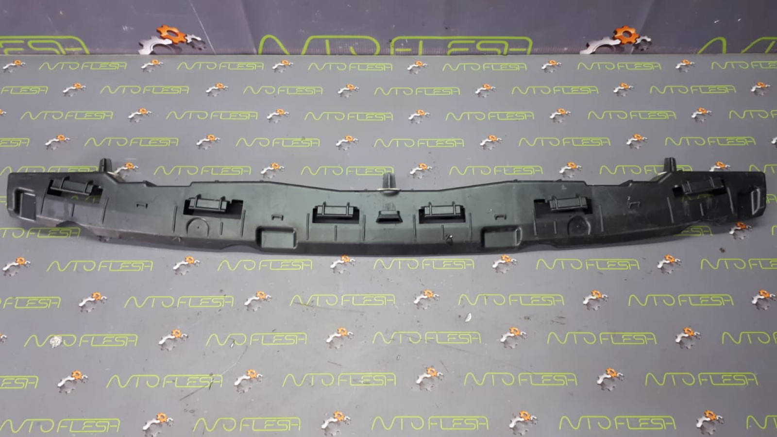 Б/у усилитель бампера центральный 850420008R для Renault Megane III