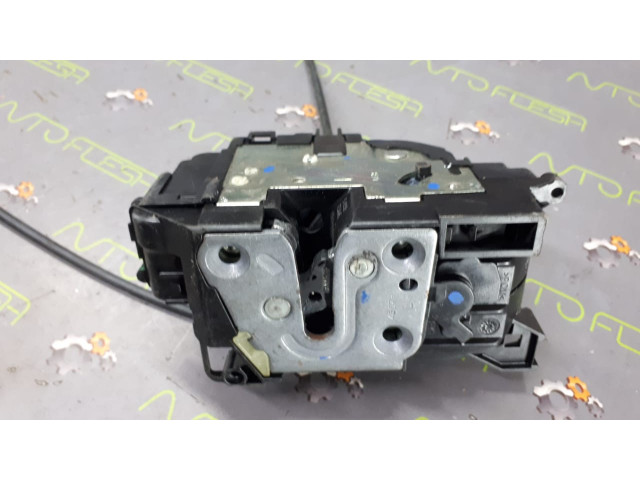 Б/у замок левой сдвижной двери 8200542358 для Mercedes Citan/ Renault Kangoo II Б/у замок левой сдвижной двери 8200542358 для Mercedes Citan/ Renault Kangoo II