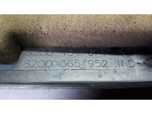 Б/у крышка двигателя 8200365952/ 8200404674, 1.5 dCi для Renault Laguna III/ Megane II/ Scenic II Б/у крышка двигателя 8200365952/ 8200404674, 1.5 dCi для Renault Laguna III/ Megane II/ Scenic II