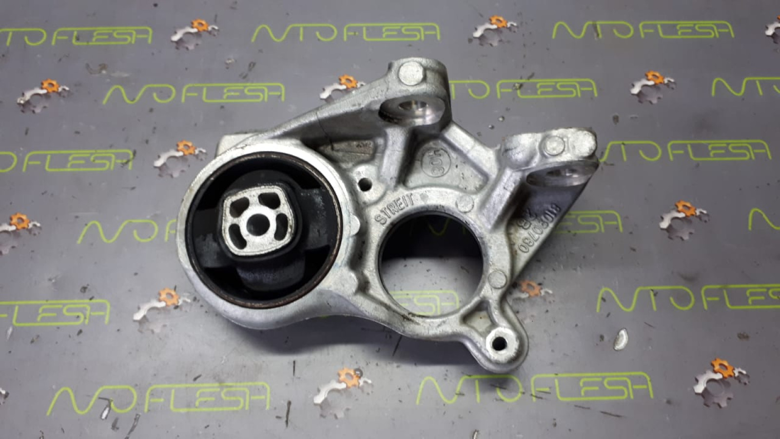 Б/у кронштейн правой полуоси 81090780, 1.6 HDi для Citroen/ MINI/ Peugeot