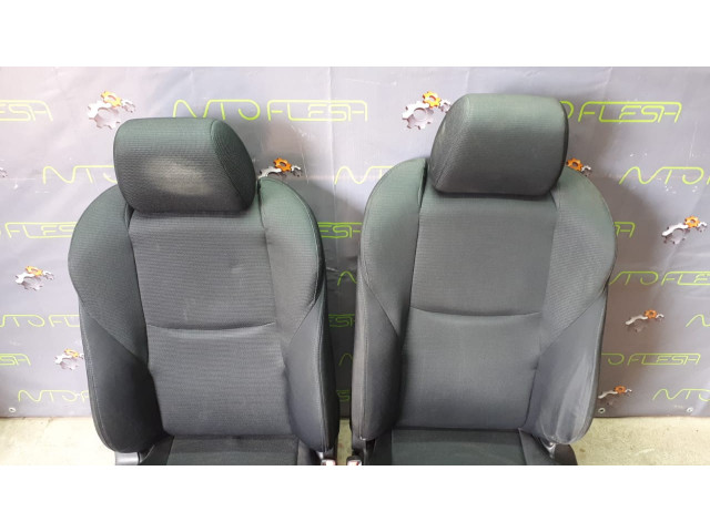 Б/у сиденья передние для Mazda 3, 2009 Б/у сиденья передние для Mazda 3, 2009
