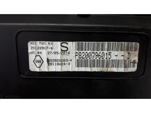 Б/у панель приборов/ спидометр 8200796015 для Renault Kangoo II Б/у панель приборов/ спидометр 8200796015 для Renault Kangoo II