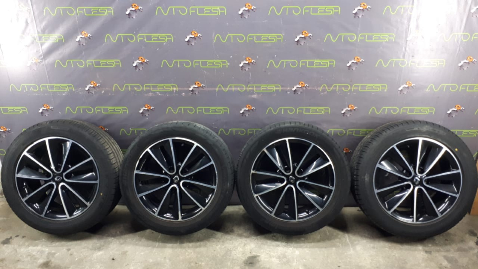 Б/у диски R17 Floride, 2011, Black Sari 7Jx17, ET49, 5x114.3 для Renault Fluence/ Grand Scenic III/ Laguna III/ Megane III/ Scenic III