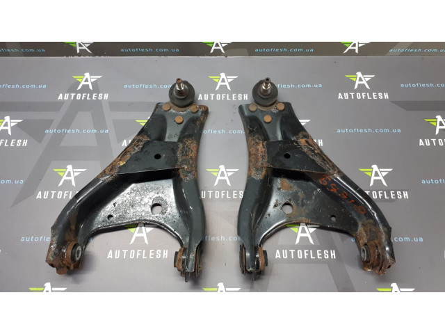 Б/у рычаг подвески передний нижний в сборе 545012815R, 545001225R для Dacia Duster