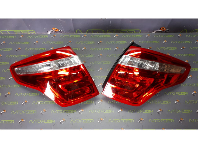 Б/у фонарь задний 9653547580/ 9653547480 для Citroen C4 Picasso (2010-2013)