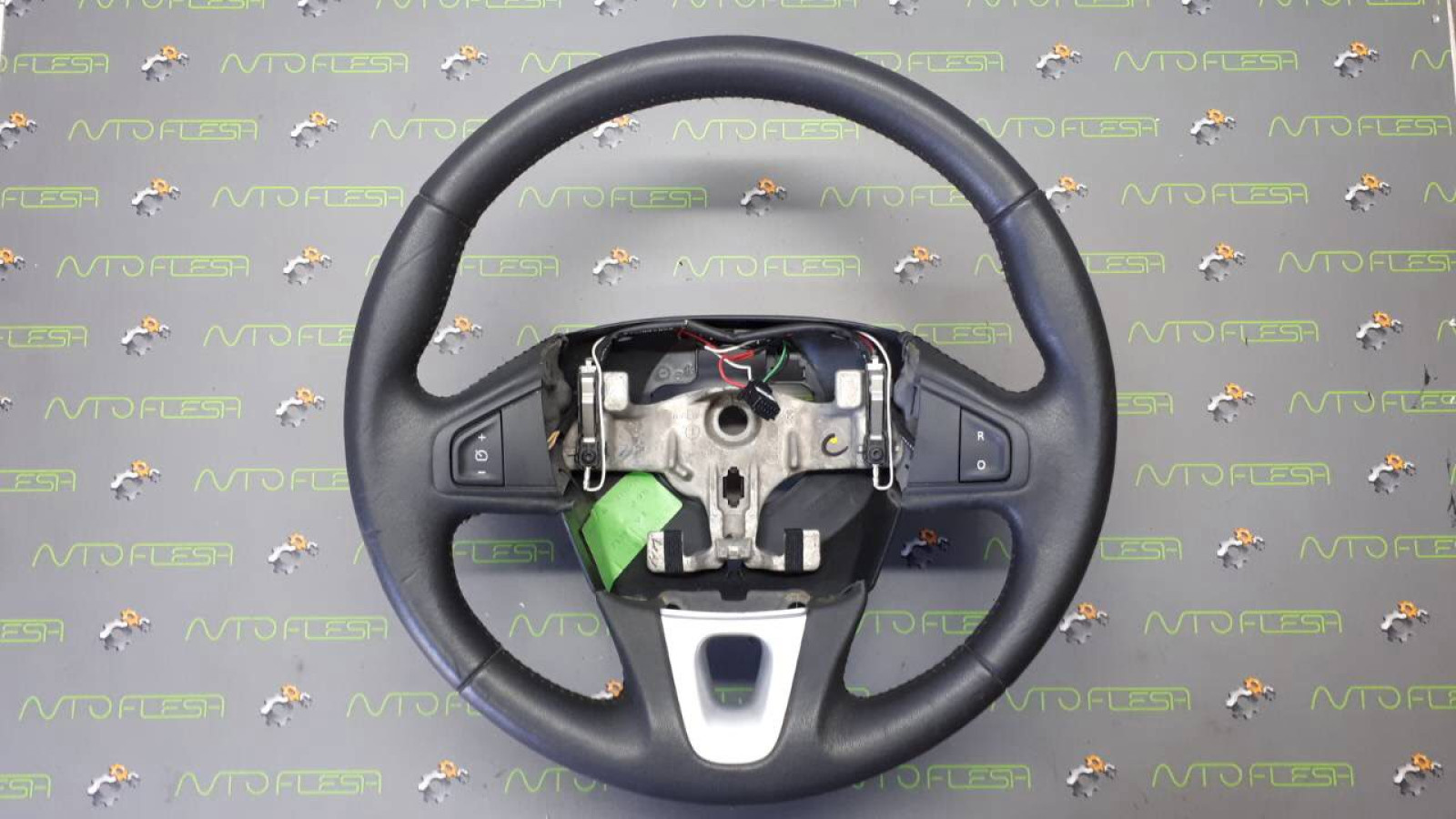 Б/у руль 609581499/ 609581410 для Renault Clio IV/ Laguna III/ Megane III/ Scenic III Б/у руль 609581499/ 609581410 для Renault Clio IV/ Laguna III/ Megane III/ Scenic III