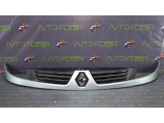 Б/у решетка радиатора 8200331208 для Renault Kangoo (2003-2010) Б/у решетка радиатора 8200331208 для Renault Kangoo (2003-2010)