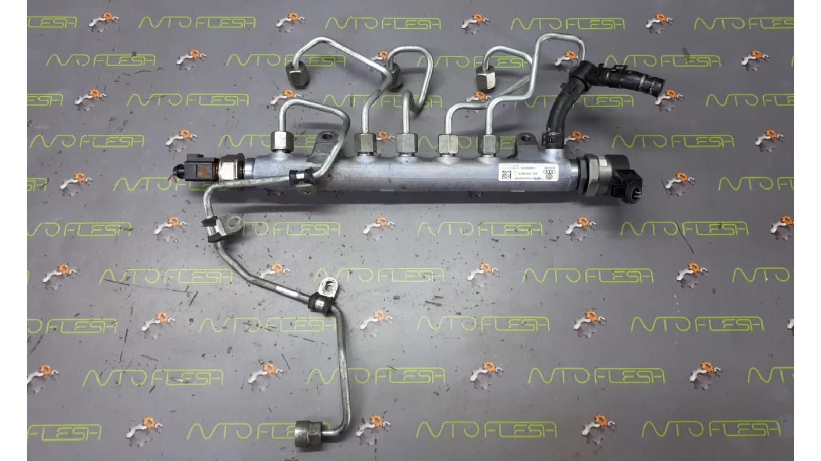 Б/у датчик давления топлива 03L906051 для Audi/ Seat/ Skoda/ Volkswagen