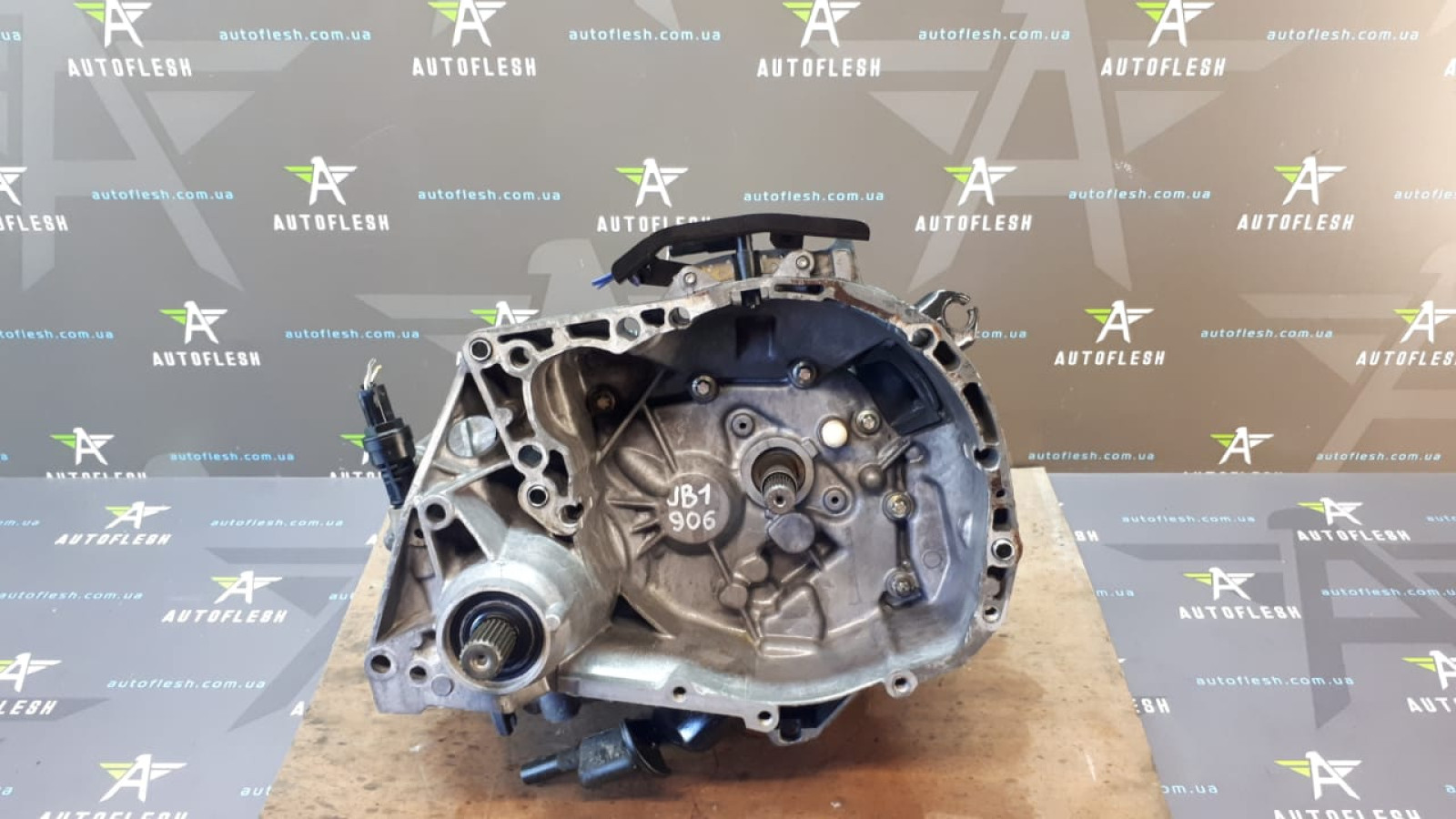 Б/у КПП/ коробка передач JB1906/ 7701667409, 1.9 D для Nissan Kubistar/ Renault Clio II, Kangoo Б/у КПП/ коробка передач JB1906/ 7701667409, 1.9 D для Nissan Kubistar/ Renault Clio II, Kangoo