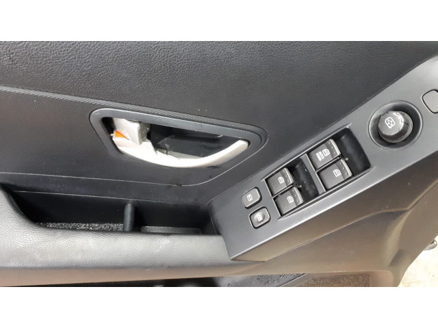 Б/у дверь передняя левая 6201134002 для SsangYong Korando (2010-2019) Б/у дверь передняя левая 6201134002 для SsangYong Korando (2010-2019)