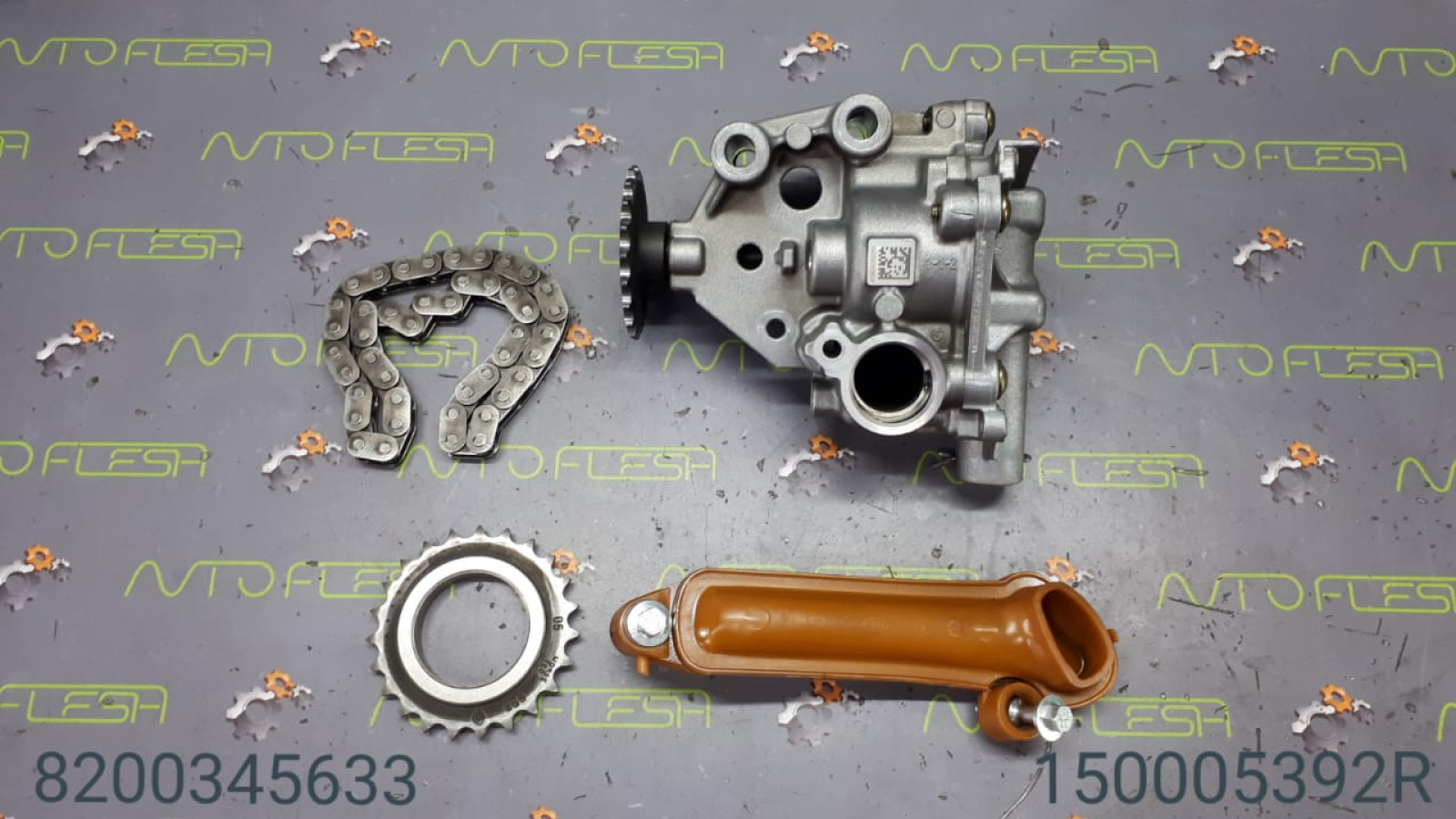 Б/у насос масляный в комплекте 8200345633, 150005392R для Nissan/ Opel/ Renault