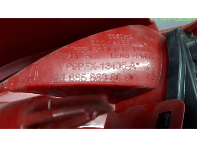 Б/у фонарь задний левый 968656608000 для Peugeot 207 Б/у фонарь задний левый 968656608000 для Peugeot 207