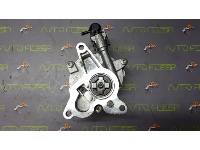 Б/у вакуумный насос 8200934654, Bosch, 2.0 dCi для Nissan Primastar/ Opel Vivaro/ Renault Trafic II Б/у вакуумный насос 8200934654, Bosch, 2.0 dCi для Nissan Primastar/ Opel Vivaro/ Renault Trafic II