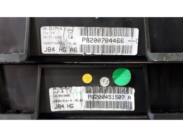 Б/у панель приборов P8200451507, P8200704466 для Renault Scenic II Б/у панель приборов P8200451507, P8200704466 для Renault Scenic II