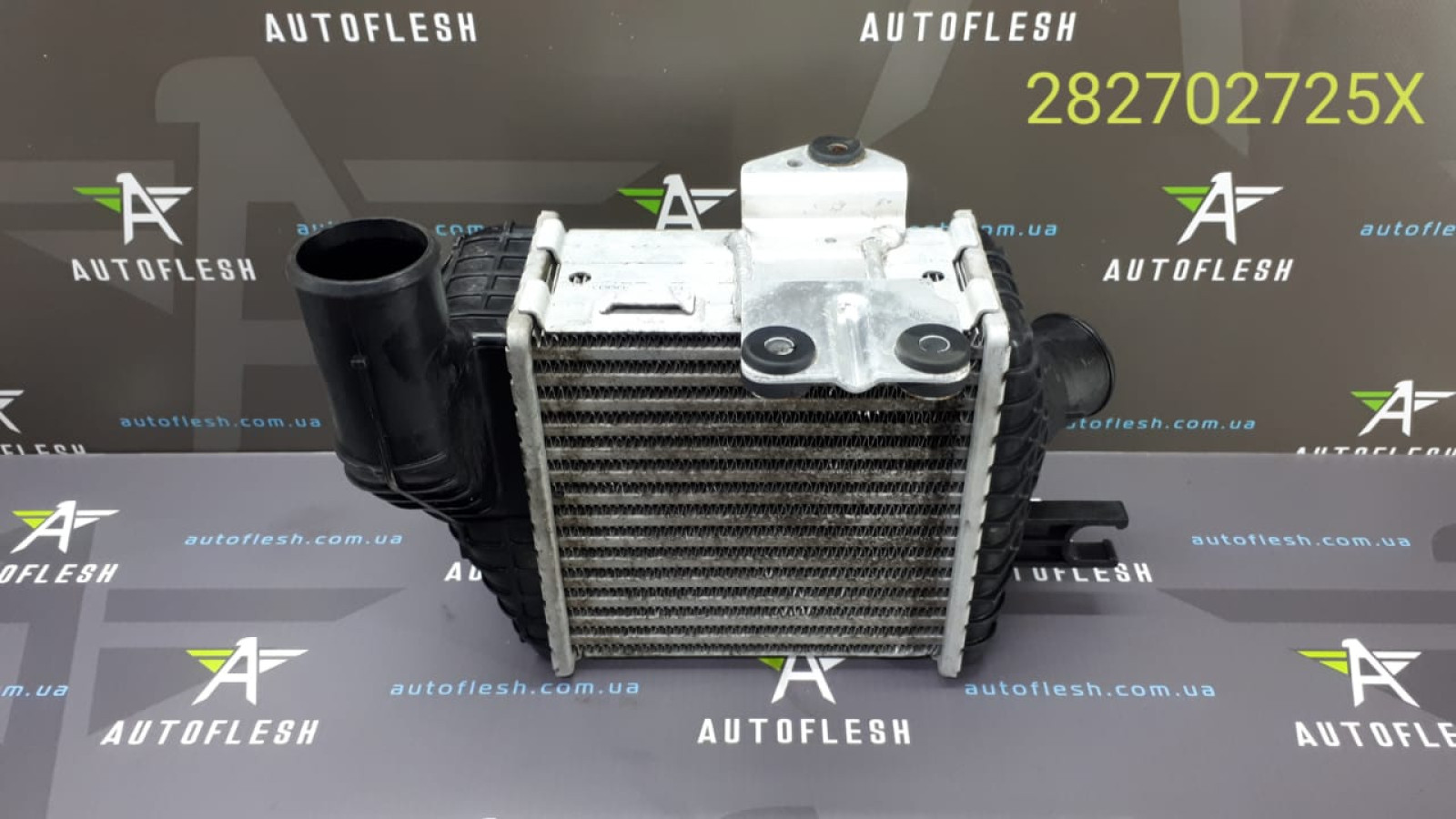 Б/у радиатор интеркулера 282702725X, 2.0 CRDI для Hyundai Tucson/ KIA Sportage