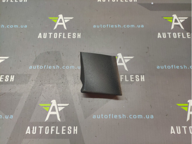 Б/в накладка торпедо 682103132R для Renault Fluence/ Megane III