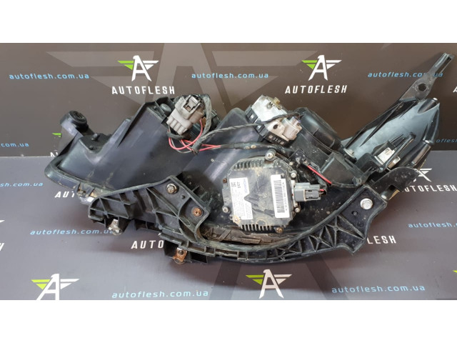 Б/у фара в сборе/ фары передние xenon 84001SC120, 84001SC230 для Subaru Forester III Б/у фара в сборе/ фары передние xenon 84001SC120, 84001SC230 для Subaru Forester III