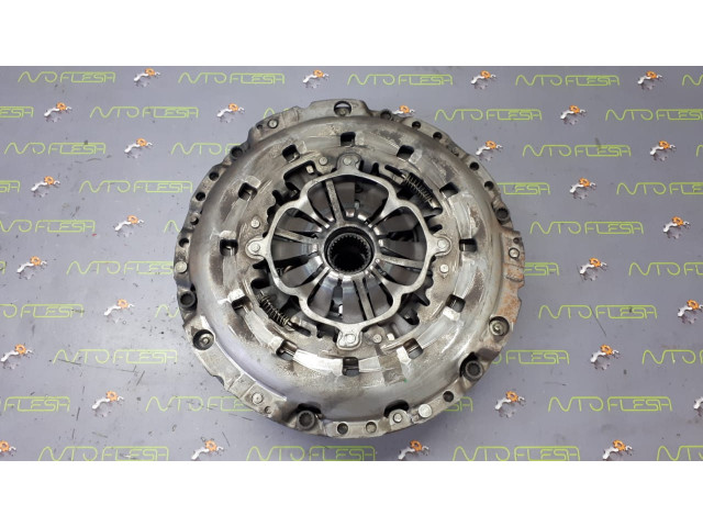 Б/у комплект сцепления/ маховик/ демпфер 0B1105266AB для Audi A4/ A5/ A6/ Q5 Б/у комплект сцепления/ маховик/ демпфер 0B1105266AB для Audi A4/ A5/ A6/ Q5