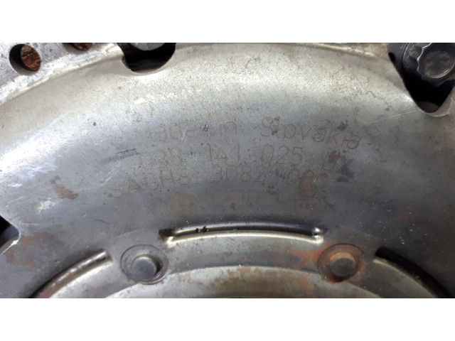 Б/у комплект сцепления 038141025DX/ 038105266BC для Audi/ Seat/ Skoda/ Volkswagen Б/у комплект сцепления 038141025DX/ 038105266BC для Audi/ Seat/ Skoda/ Volkswagen