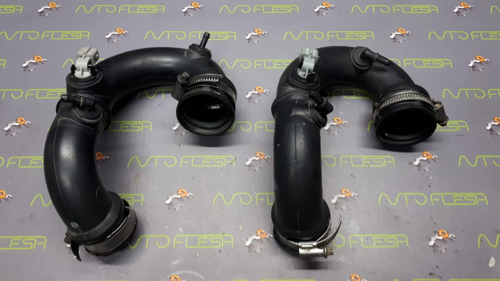 Б/у патрубок воздушного фильтра 8200136780 8200404193 для Dacia/ Nissan/ Renault Б/у патрубок воздушного фильтра 8200136780 8200404193 для Dacia/ Nissan/ Renault