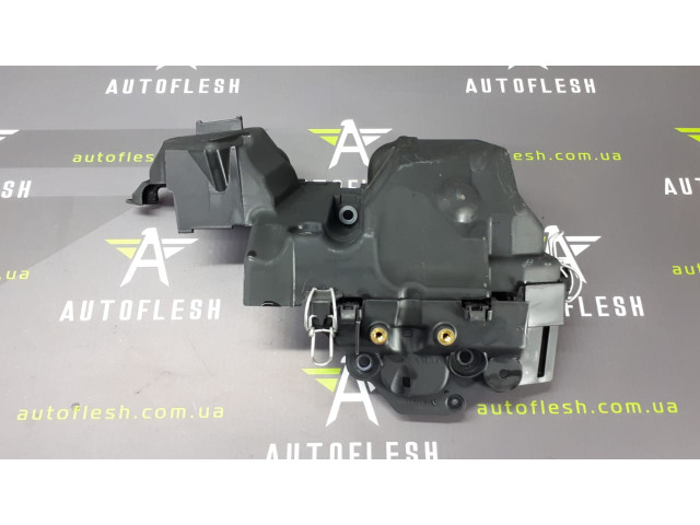 Б/у крышка двигателя/ крепление горловины 8200397012, 8200397015 для Nissan/ Renault