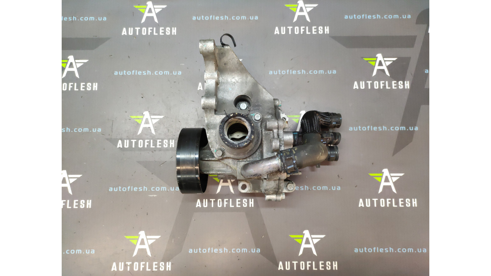 Б/у водяной насос/ помпа 96868233, 2.0/ 2.2 CDI для Chevrolet Captiva, Cruze, Orlando/ Opel Antara