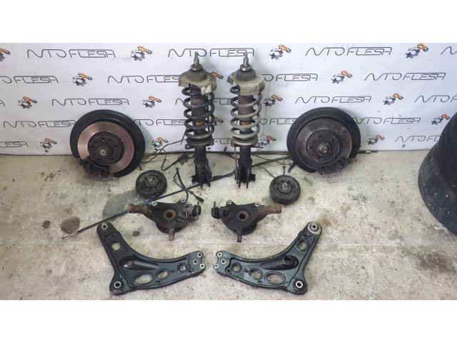 Б/у цапфа/ ступица передняя 402027125R для Nissan Primastar/ Opel Vivaro/ Renault Trafic II