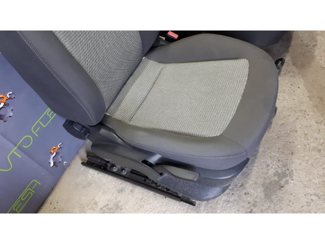Б/у сиденья передние для Seat Ibiza IV, 5D, 6J Б/у сиденья передние для Seat Ibiza IV, 5D, 6J