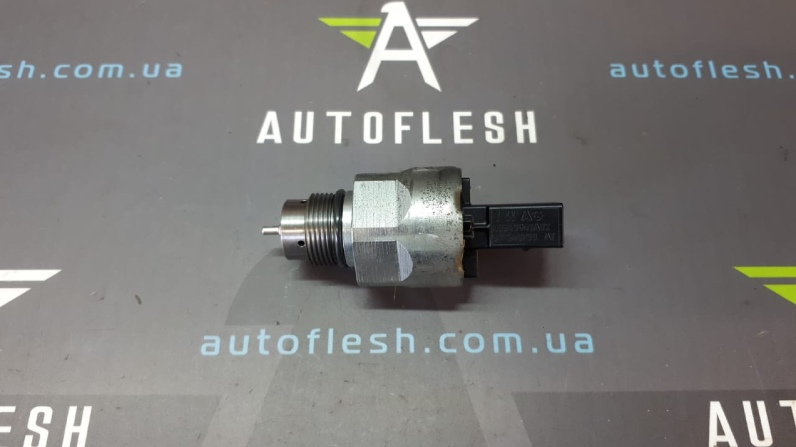 Б/у клапан регулировки давления 03L130764A, 5WS40730 для Audi/ Seat/ Skoda/ Volkswagen Б/у клапан регулировки давления 03L130764A, 5WS40730 для Audi/ Seat/ Skoda/ Volkswagen