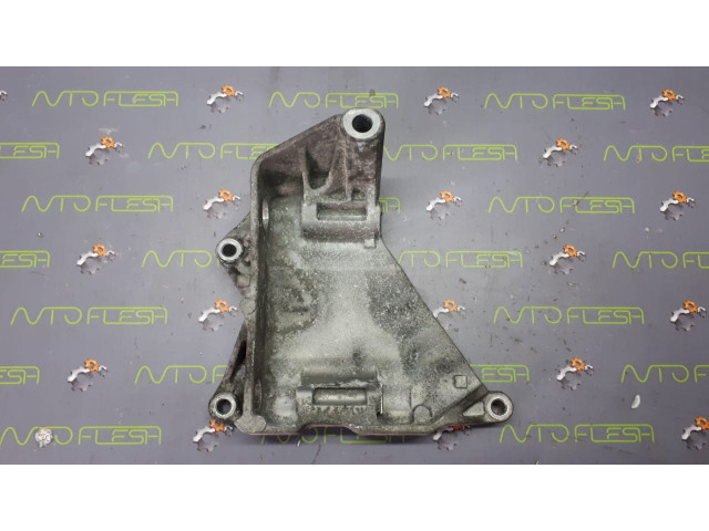 Б/у кронштейн генератора 070903143C для Volkswagen T5