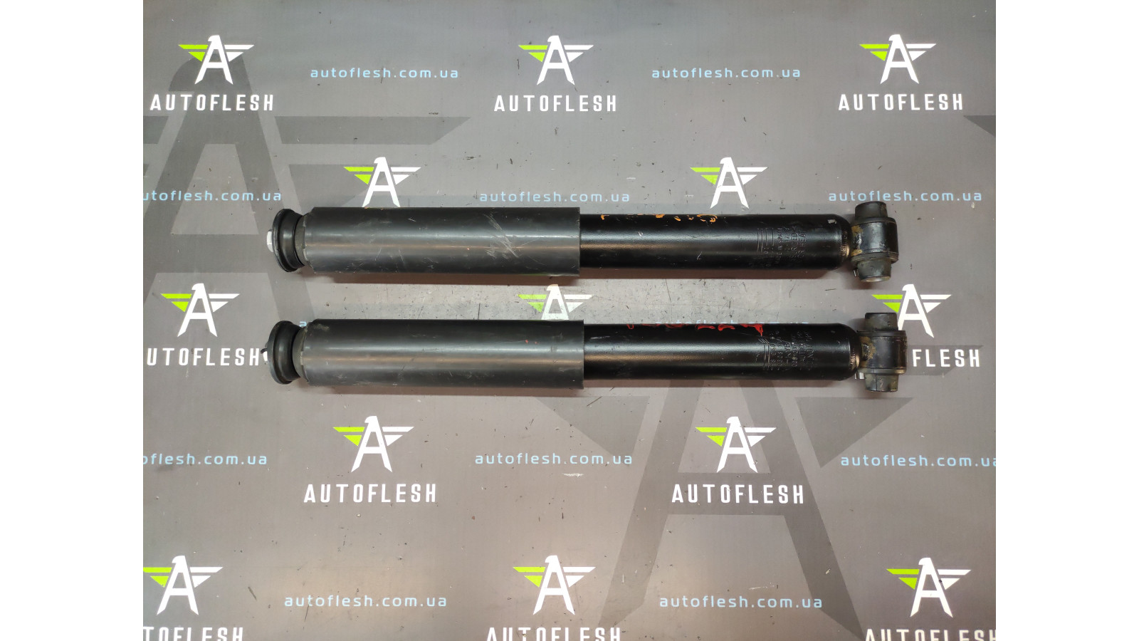 Б/в амортизатор задній 9806083180 для Citroen C4 Grand Picasso II, C4 Picasso II/ Peugeot 308 II