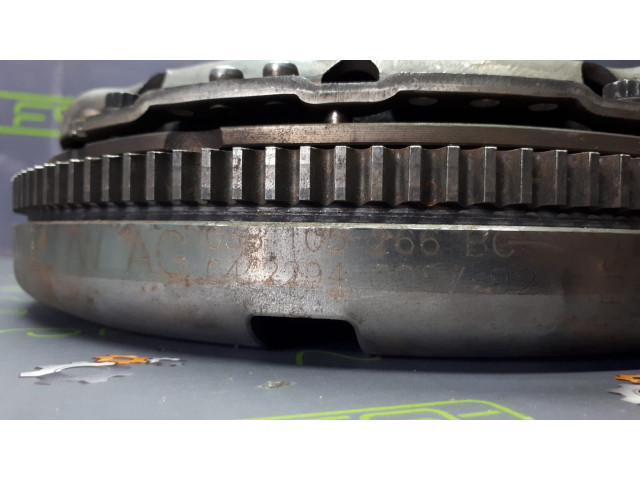 Б/у комплект сцепления 038105266BC/ 038141033CX для Audi/ Seat/ Skoda/ Volkswagen Б/у комплект сцепления 038105266BC/ 038141033CX для Audi/ Seat/ Skoda/ Volkswagen