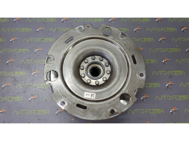 Б/у комплект сцепления/ маховик/ демпфер 0B1105266AB для Audi A4/ A5/ A6/ Q5 Б/у комплект сцепления/ маховик/ демпфер 0B1105266AB для Audi A4/ A5/ A6/ Q5