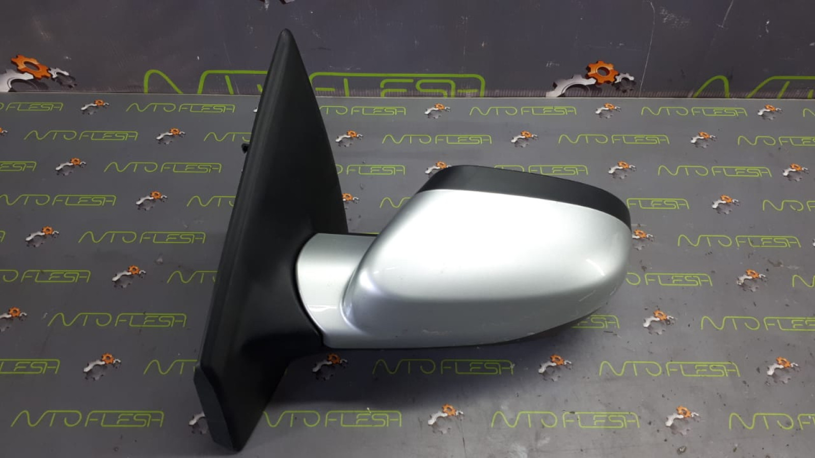Б/у зеркало левое 8200802083, 5-pin для Renault Clio III Б/у зеркало левое 8200802083, 5-pin для Renault Clio III