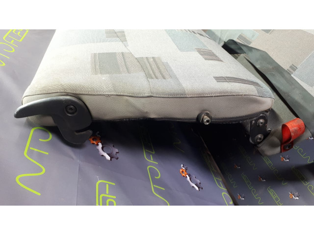 Б/у сиденье складное для Nissan Kubistar/ Renault Kangoo (1997-2008) Б/у сиденье складное для Nissan Kubistar/ Renault Kangoo (1997-2008)