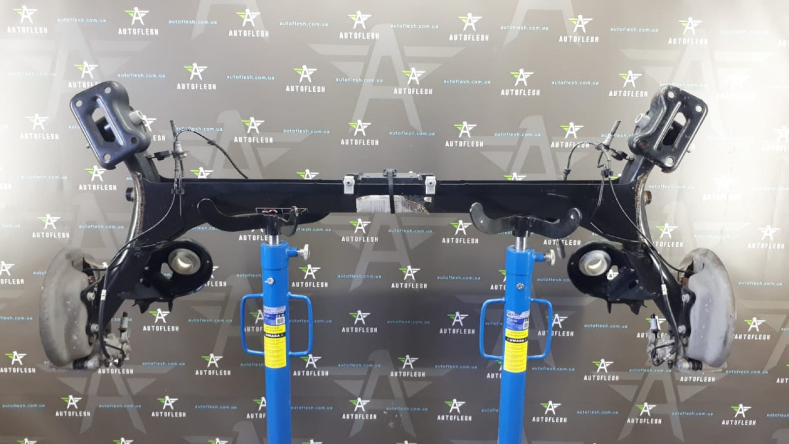 Б/у суппорт задний в сборе 4400N4, 4400N5 для Citroen C4, DS4/ Peugeot 307, 308