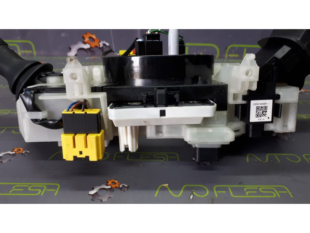Б/у подрулевой переключатель 255529492R/ 681720005R для Nissan NV400/ Opel Movano B/ Renault Master III Б/у подрулевой переключатель 255529492R/ 681720005R для Nissan NV400/ Opel Movano B/ Renault Master III