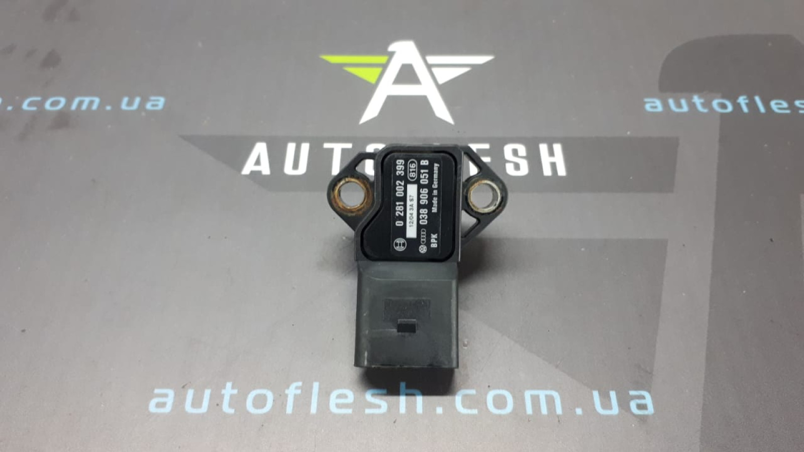 Б/у датчик давления наддува 0281002399/ 038906051B для Audi/ Seat/ Skoda/ Volkswagen
