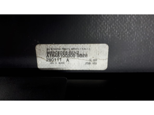 Б/у полка багажника/ ролета/ шторка багажника A1648100309 для Mercedes ML-Class Б/у полка багажника/ ролета/ шторка багажника A1648100309 для Mercedes ML-Class