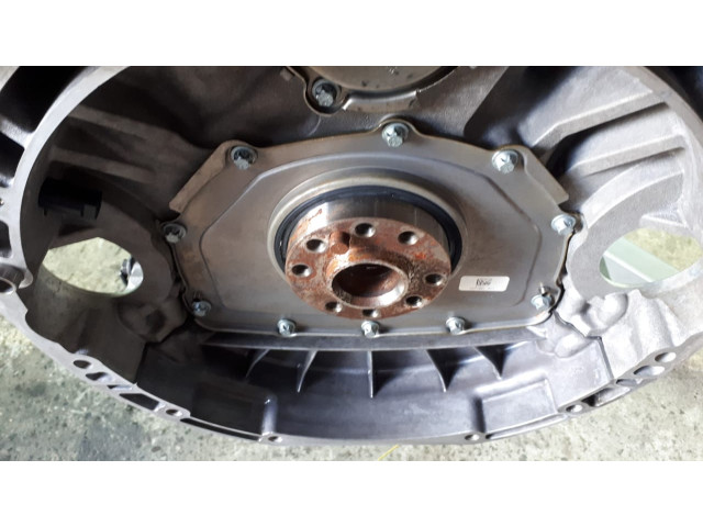 Б/у двигатель OM642, 3.0 CDI, 160 тыс.км для Chrysler/ Jeep/ Mercedes Б/у двигатель OM642, 3.0 CDI, 160 тыс.км для Chrysler/ Jeep/ Mercedes
